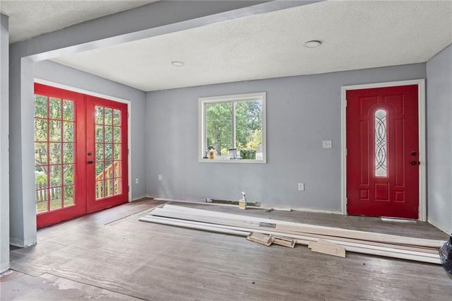 12007 E Alberta Street, Sugar Creek, MO 64054