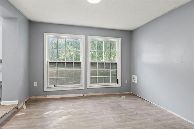 12007 E Alberta Street, Sugar Creek, MO 64054