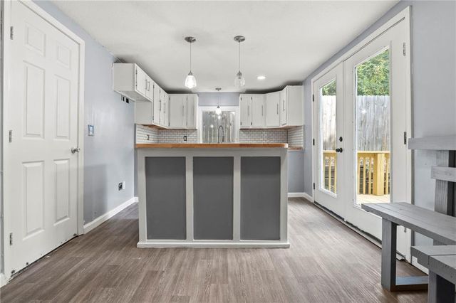 12007 E Alberta Street, Sugar Creek, MO 64054