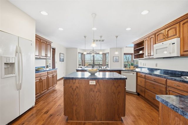 250 County Line Rd, Cecil, PA 15017