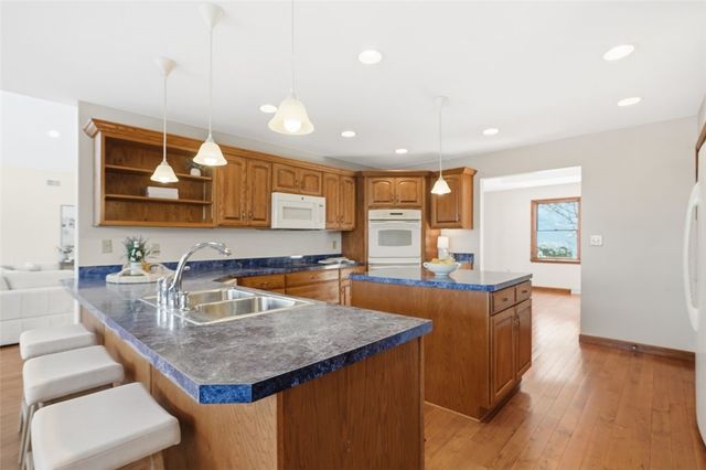 250 County Line Rd, Cecil, PA 15017