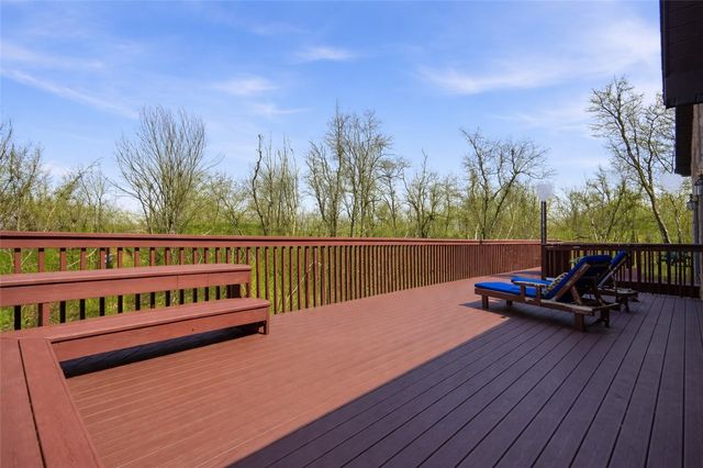 250 County Line Rd, Cecil, PA 15017