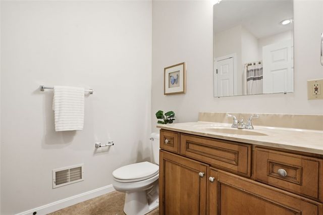 250 County Line Rd, Cecil, PA 15017