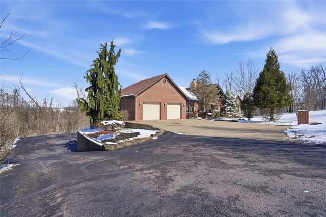 250 County Line Rd, Cecil, PA 15017