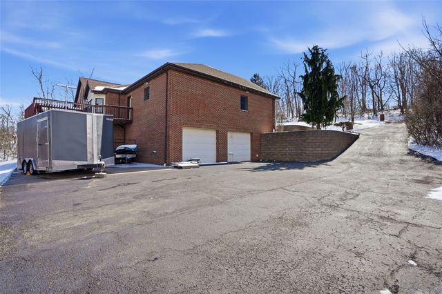 250 County Line Rd, Cecil, PA 15017