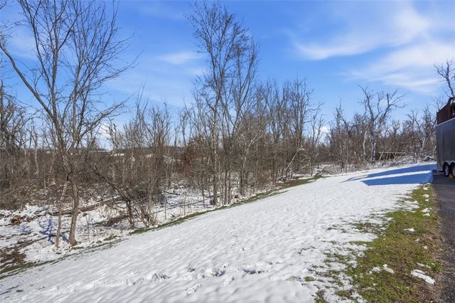 250 County Line Rd, Cecil, PA 15017