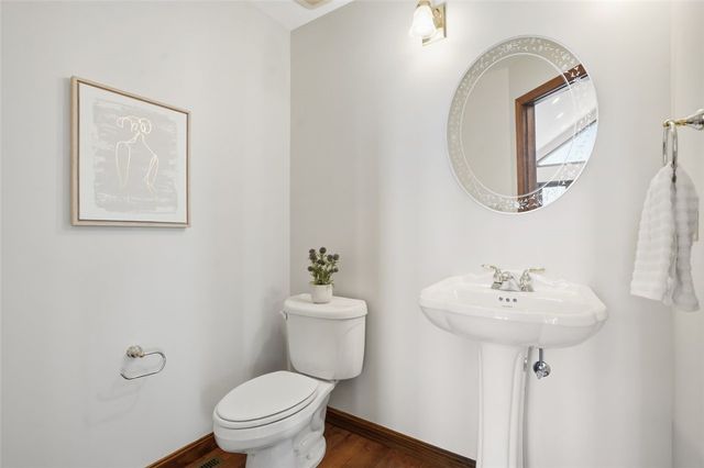 250 County Line Rd, Cecil, PA 15017