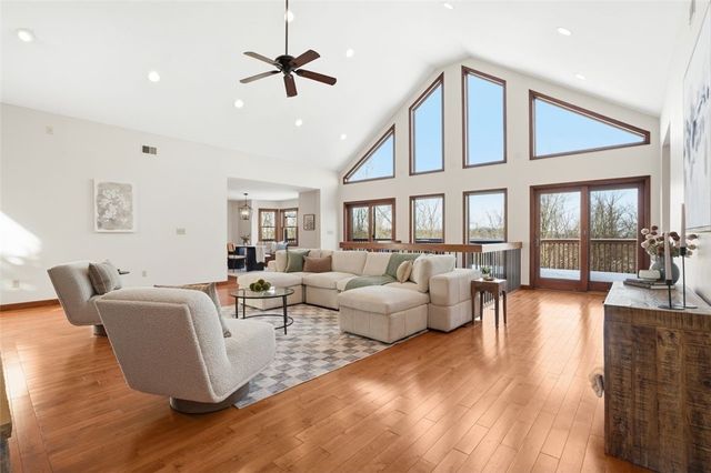 250 County Line Rd, Cecil, PA 15017