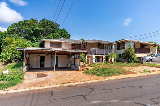 1160 Puu Poni Street, Pearl City, HI 96782