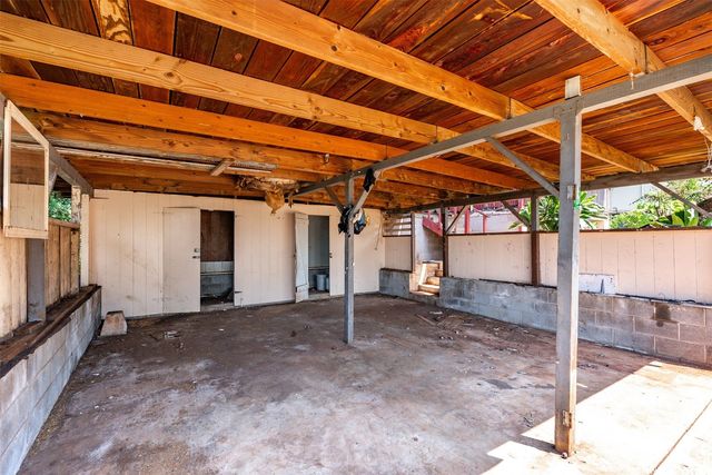 1160 Puu Poni Street, Pearl City, HI 96782