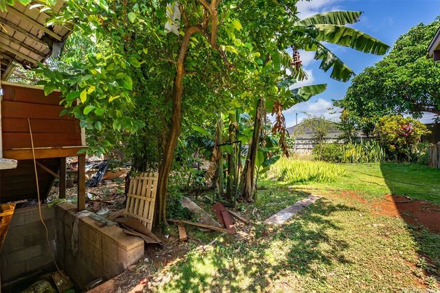 1160 Puu Poni Street, Pearl City, HI 96782