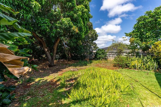 1160 Puu Poni Street, Pearl City, HI 96782