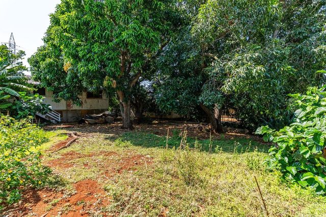 1160 Puu Poni Street, Pearl City, HI 96782