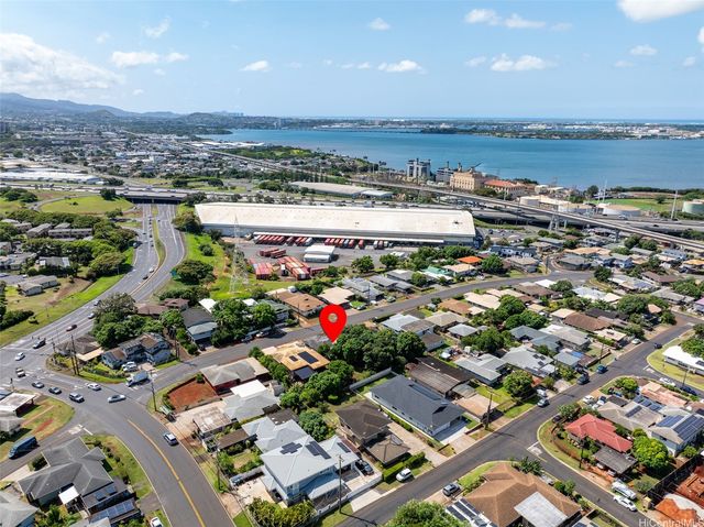 1160 Puu Poni Street, Pearl City, HI 96782