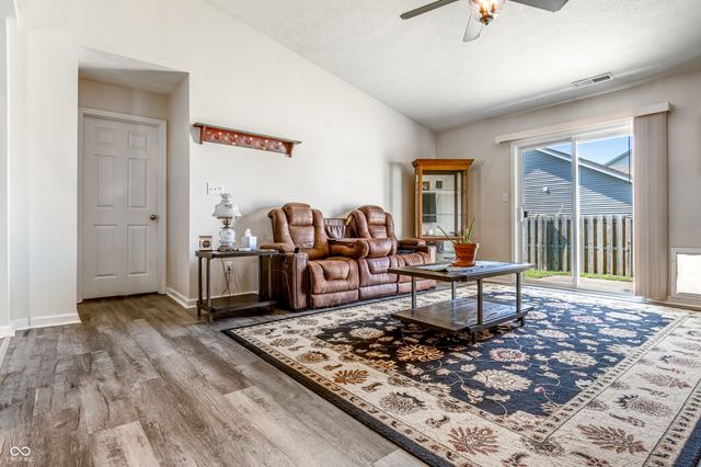 1393 W Limestone Way, Fortville, IN 46040