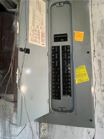 69680 Main Street, St Clairsville, OH 43950