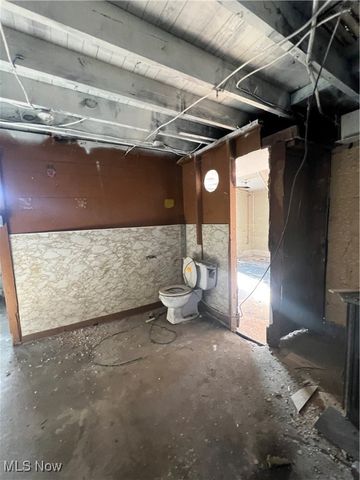 69680 Main Street, St Clairsville, OH 43950