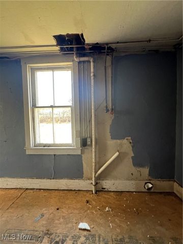 69680 Main Street, St Clairsville, OH 43950