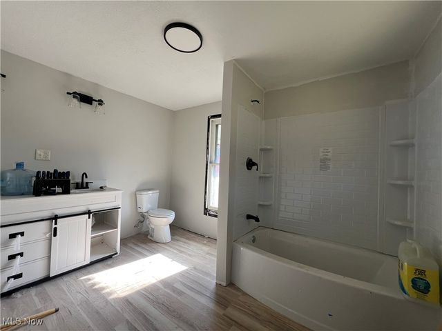 69680 Main Street, St Clairsville, OH 43950