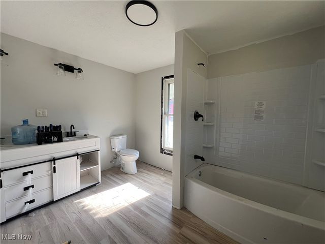 69680 Main Street, St Clairsville, OH 43950