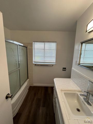 4424 Bloomquist Drive, Bakersfield, CA 93309