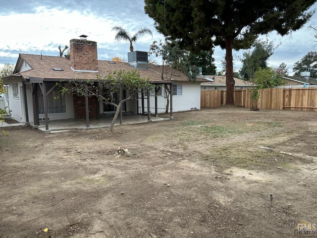4424 Bloomquist Drive, Bakersfield, CA 93309