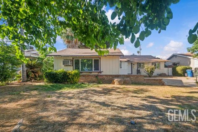 4424 Bloomquist Drive, Bakersfield, CA 93309