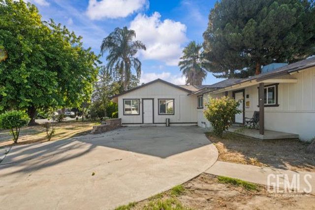 4424 Bloomquist Drive, Bakersfield, CA 93309