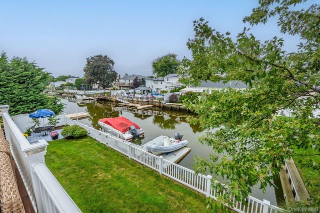 3835 Niami Street, Seaford, NY 11783