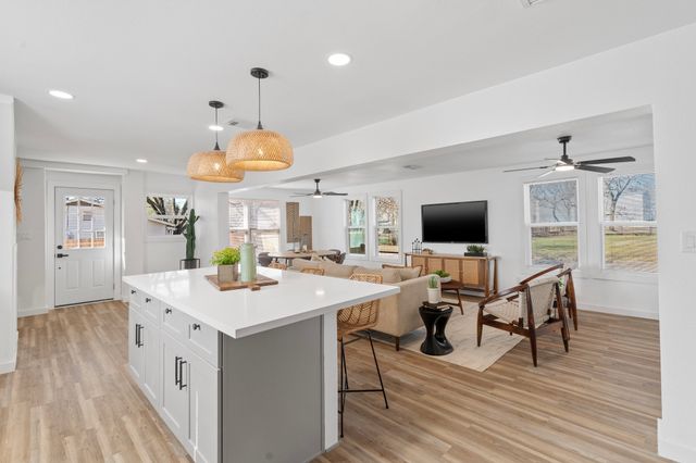 211 Almond Street, Waxahachie, TX 75165