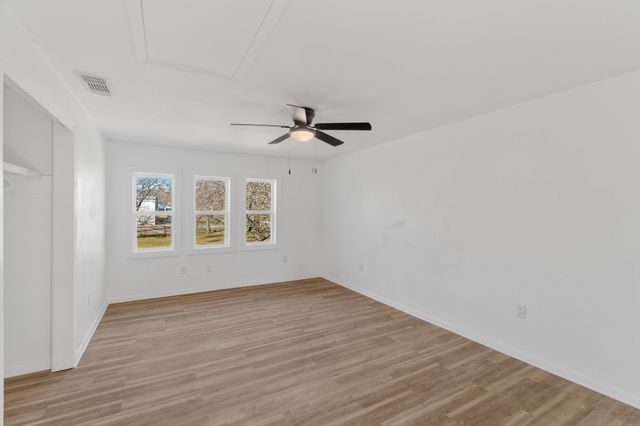 211 Almond Street, Waxahachie, TX 75165