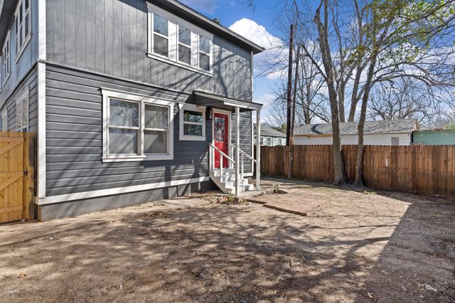 211 Almond Street, Waxahachie, TX 75165