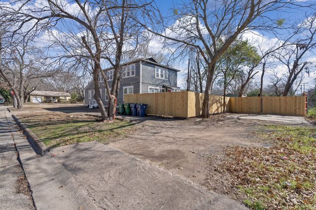 211 Almond Street, Waxahachie, TX 75165