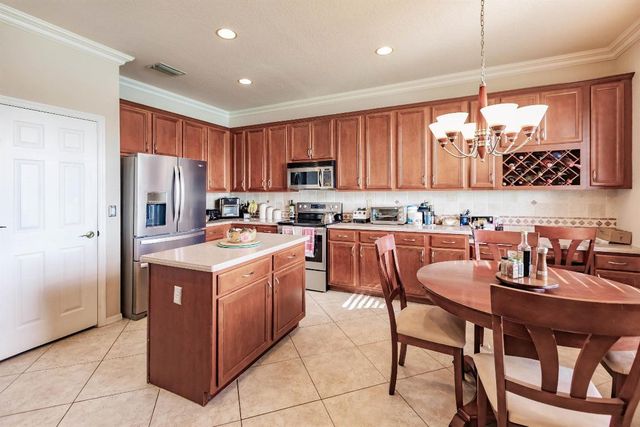 9452 Granite Ridge Lane, West Palm Beach, FL 33411