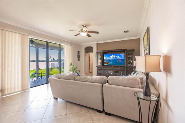 9452 Granite Ridge Lane, West Palm Beach, FL 33411