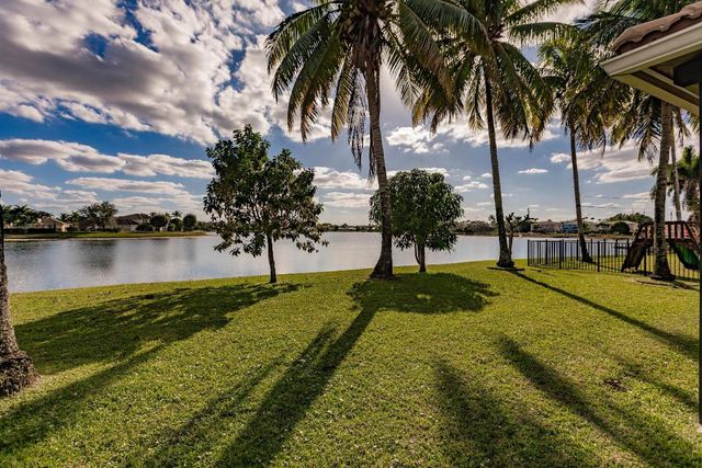 9452 Granite Ridge Lane, West Palm Beach, FL 33411