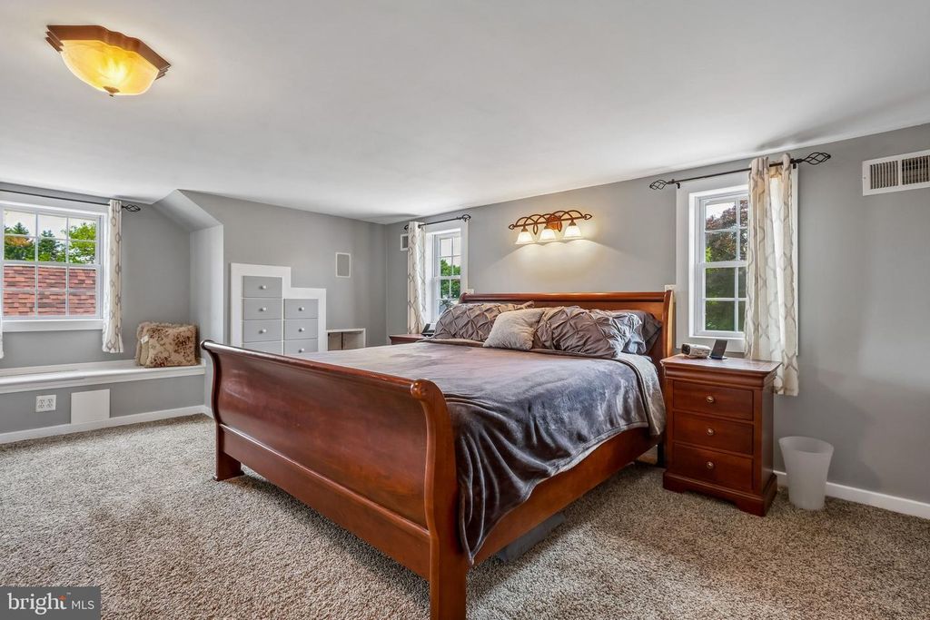 Image 16 of property listing at 23 ALLEN AVE, Medford, NJ 08055