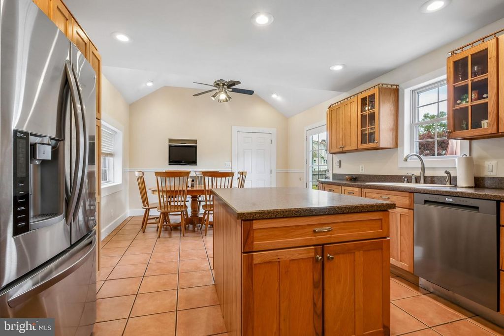 Image 7 of property listing at 23 ALLEN AVE, Medford, NJ 08055