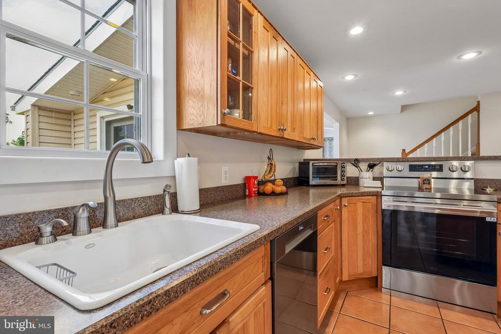 Image 9 of property listing at 23 ALLEN AVE, Medford, NJ 08055