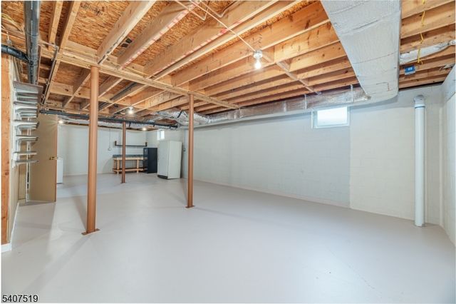 33 Hibler Rd, Green Twp., NJ 07860