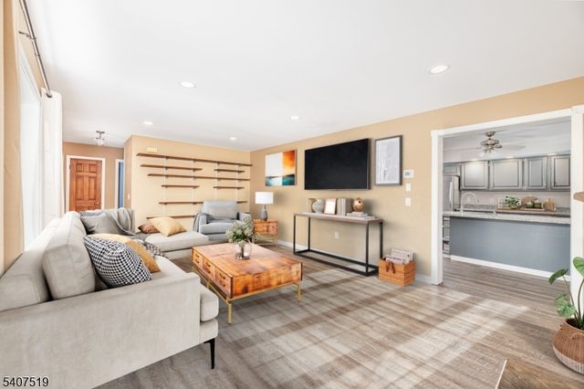 33 Hibler Rd, Green Twp., NJ 07860