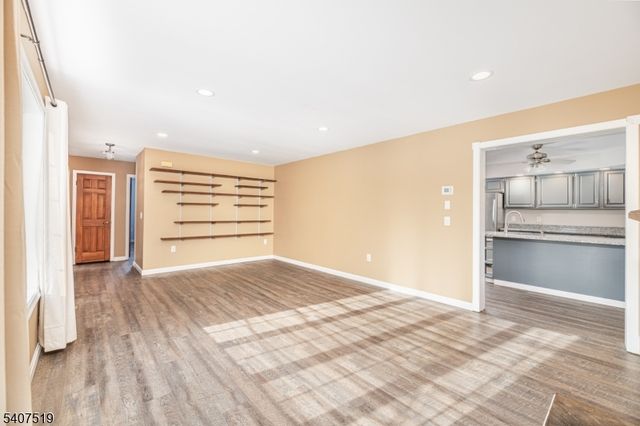 33 Hibler Rd, Green Twp., NJ 07860