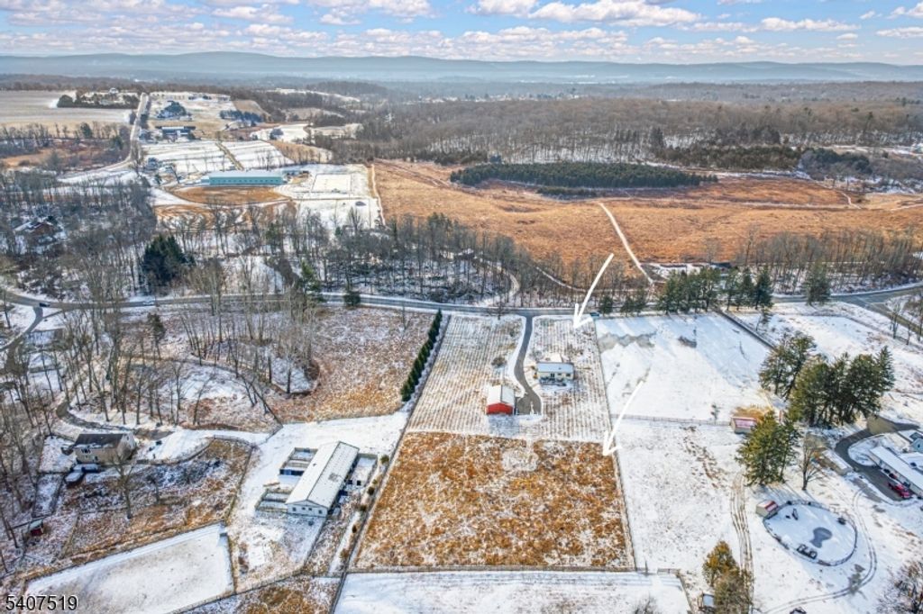 33 Hibler Rd, Green Twp., NJ 07860