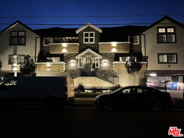 5325 Denny Avenue, North Hollywood (los Angeles), CA 91601