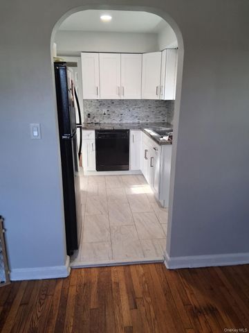 65 Botsford Street, Hempstead, NY 11550