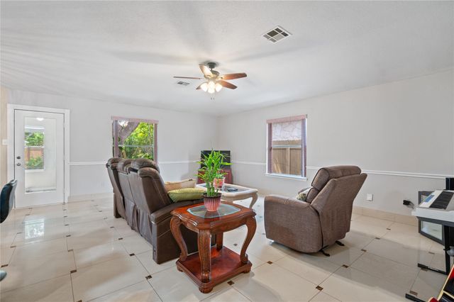 2606 Bradley LN, Round Rock, TX 78664