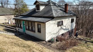 123 Sims Ln, Charleroi Boro, PA 15022