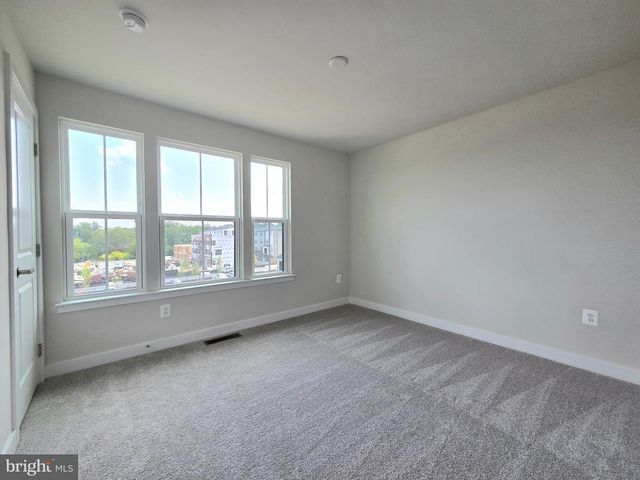 2644 NAYLOR RD SE, Washington, DC 20020
