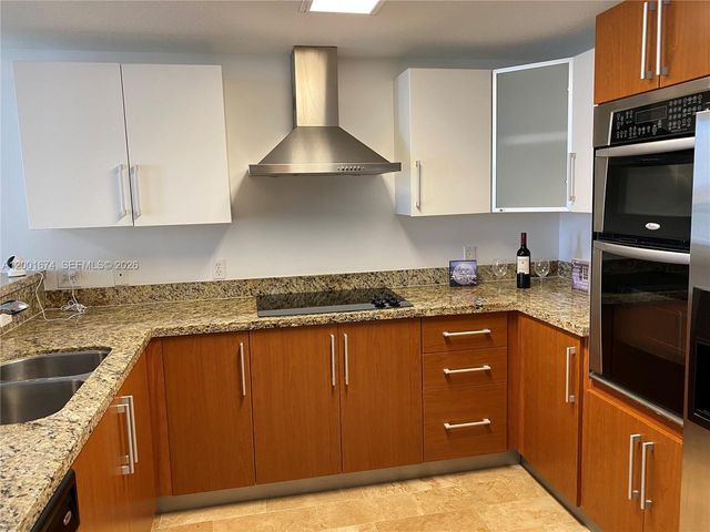 170 SE 14th St 2807, Miami, FL 33131