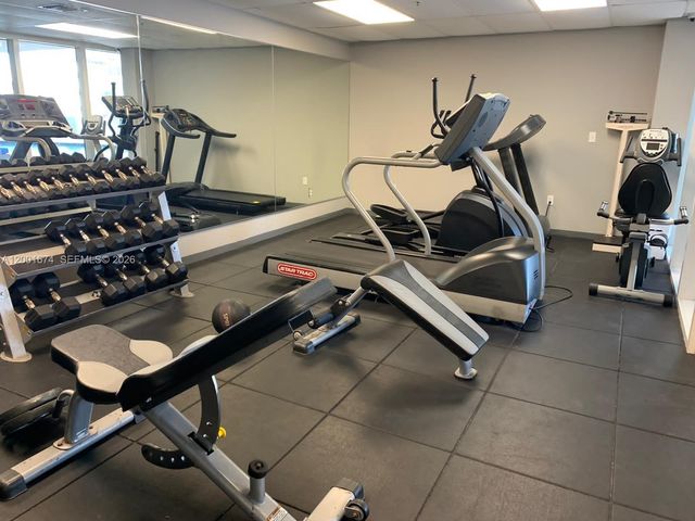 170 SE 14th St 2807, Miami, FL 33131